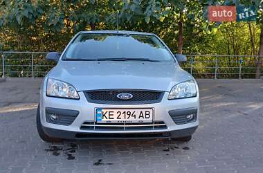 Хэтчбек Ford Focus 2006 в 