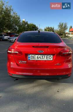Седан Ford Focus 2015 в 