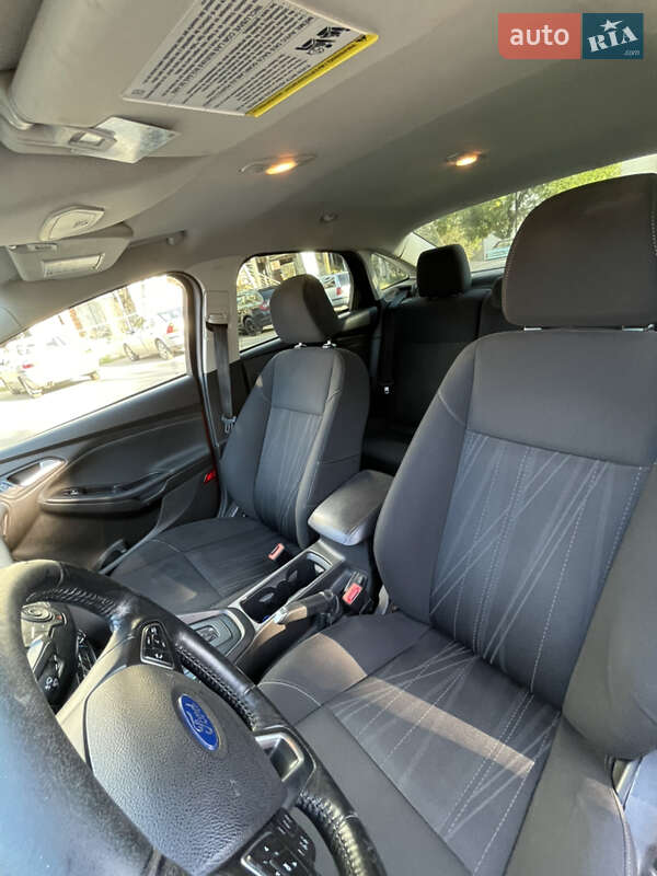 Седан Ford Focus 2015 в Николаеве фото 9 Седан Ford Focus 2015 в Николаеве