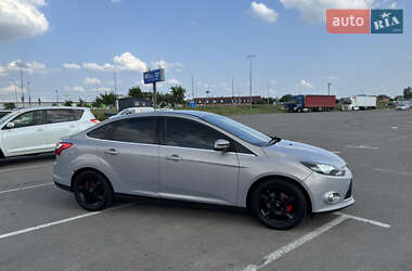 Седан Ford Focus 2013 в 