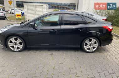 Седан Ford Focus 2012 в 