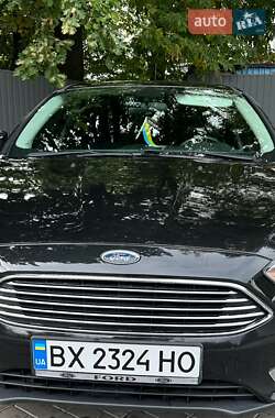 Хэтчбек Ford Focus 2015 в 