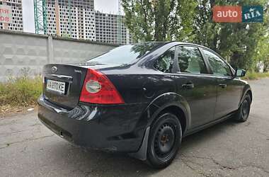 Седан Ford Focus 2010 в 