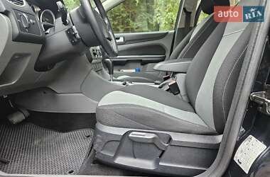 Седан Ford Focus 2010 в 