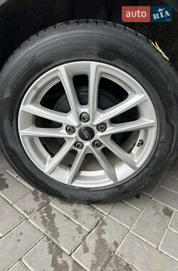 Хэтчбек Ford Focus 2015 в 