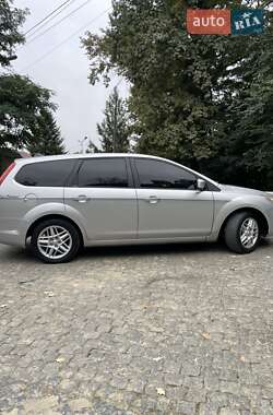 Универсал Ford Focus 2010 в 