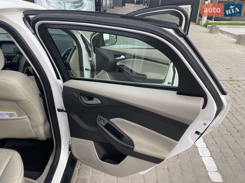 Хэтчбек Ford Focus 2014 в Львове