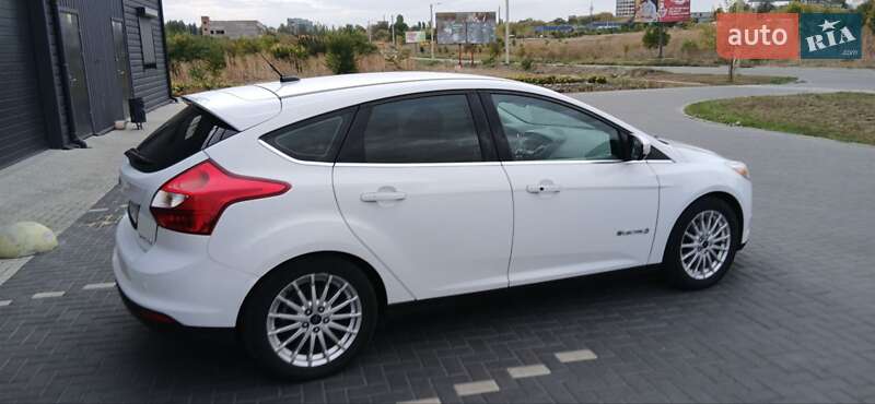 Хэтчбек Ford Focus 2013 в Кропивницком фото 2 Хэтчбек Ford Focus 2013 в Кропивницком