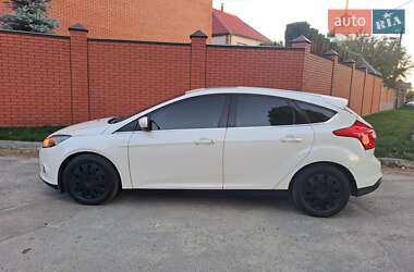 Хетчбек Ford Focus 2011 в 