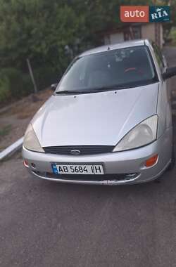 Хэтчбек Ford Focus 2000 в 