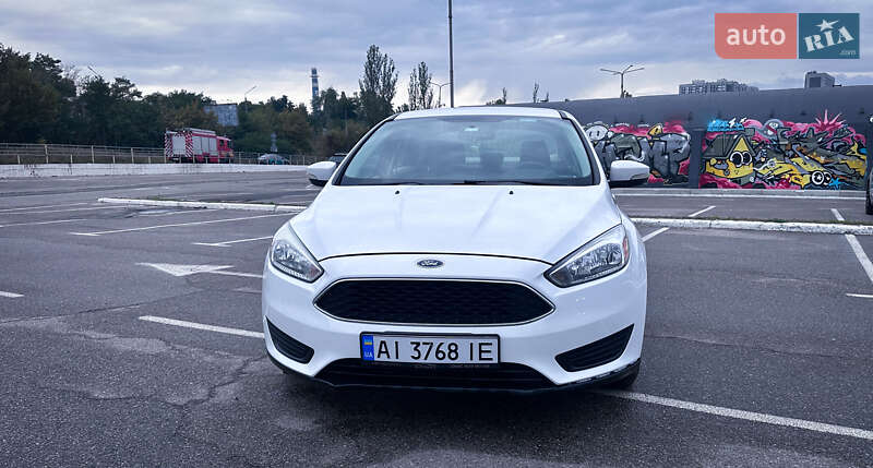 Седан Ford Focus 2016 в Киеве