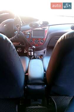 Седан Ford Focus 2004 в 