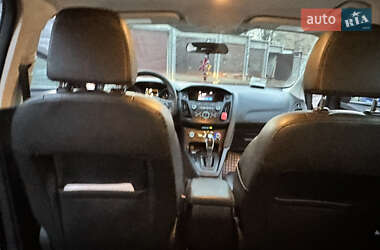 Хэтчбек Ford Focus 2015 в 