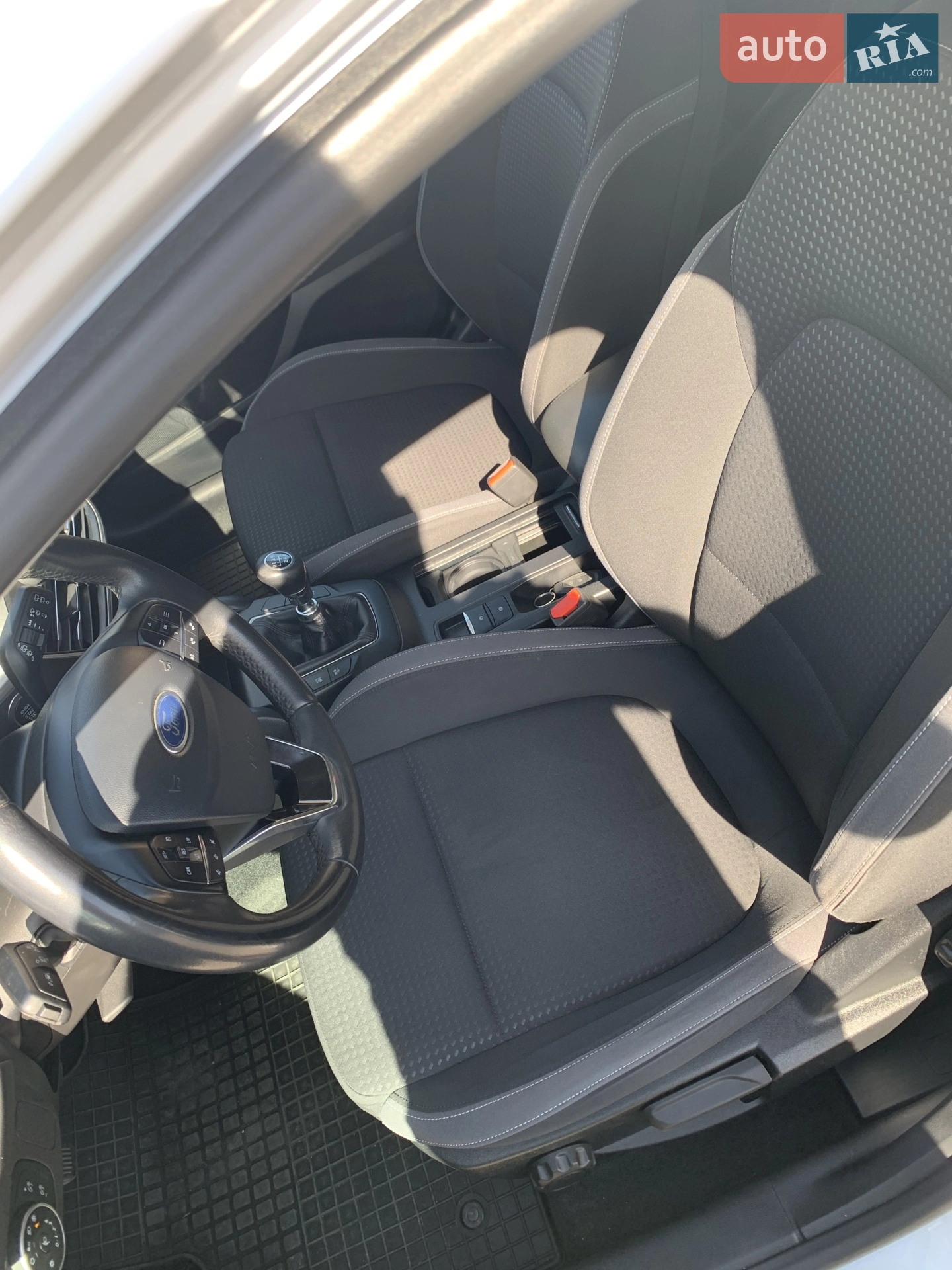 Ford Focus 2019 VIN WF0PXXGCHPKC39502 фото оголошення 4 з 14