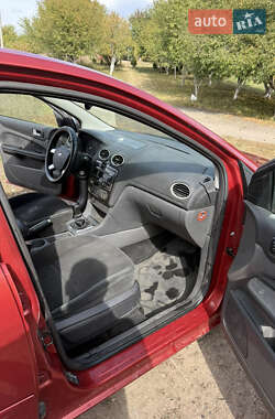Седан Ford Focus 2006 в 