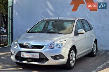 Хэтчбек Ford Focus 2010 в 