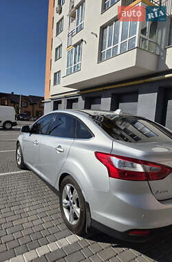 Седан Ford Focus 2012 в 
