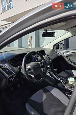Седан Ford Focus 2012 в 