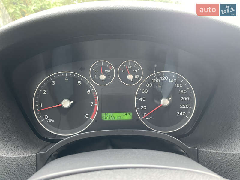 Седан Ford Focus 2006 в Сумах