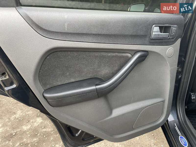 Седан Ford Focus 2006 в Сумах