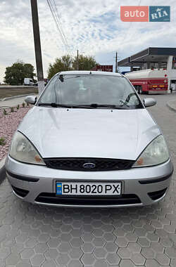 Хэтчбек Ford Focus 2003 в 