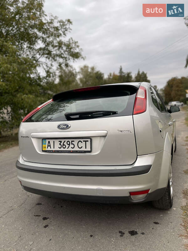 Хетчбек Ford Focus 2006 в Лубнах