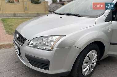Хэтчбек Ford Focus 2006 в 