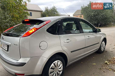 Хэтчбек Ford Focus 2006 в 