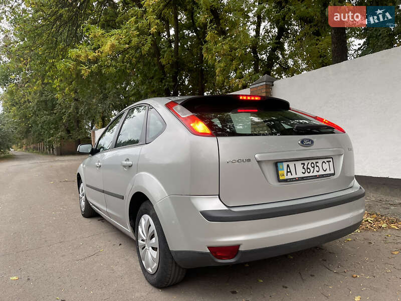 Хетчбек Ford Focus 2006 в Лубнах