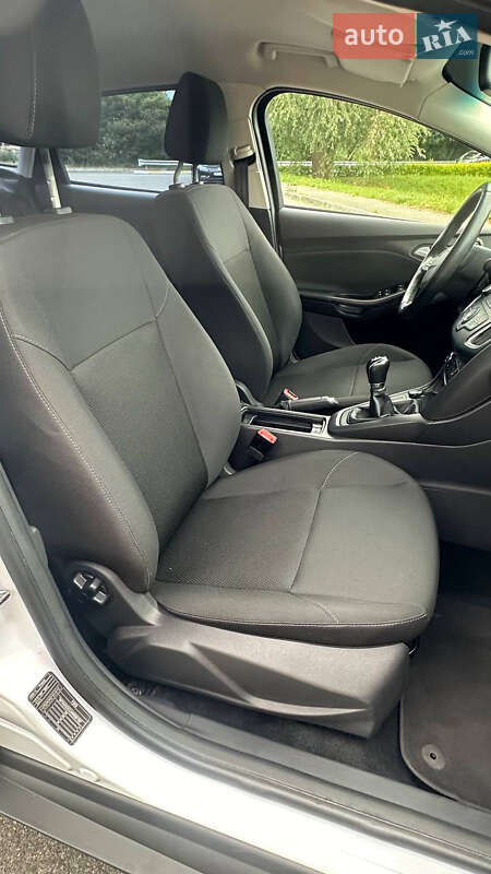 Седан Ford Focus 2017 в Киеве фото 13 Седан Ford Focus 2017 в Киеве