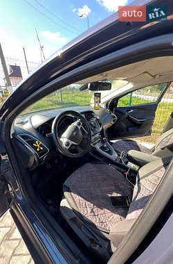 Универсал Ford Focus 2011 в 