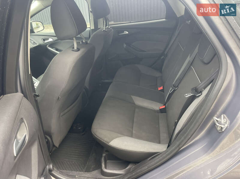 Хэтчбек Ford Focus 2011 в Киеве