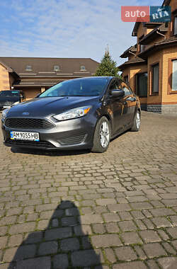 Седан Ford Focus 2015 в 