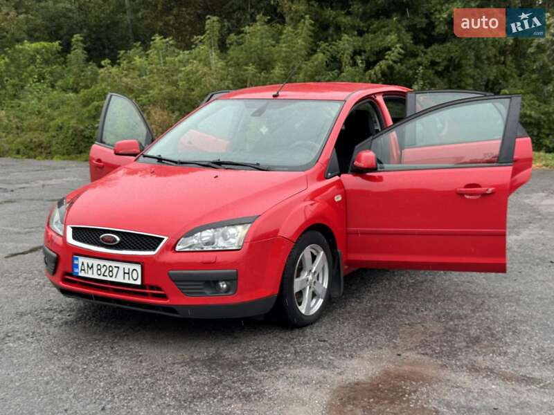 Хетчбек Ford Focus 2005 в Кореці фото 15 Хетчбек Ford Focus 2005 в Кореці