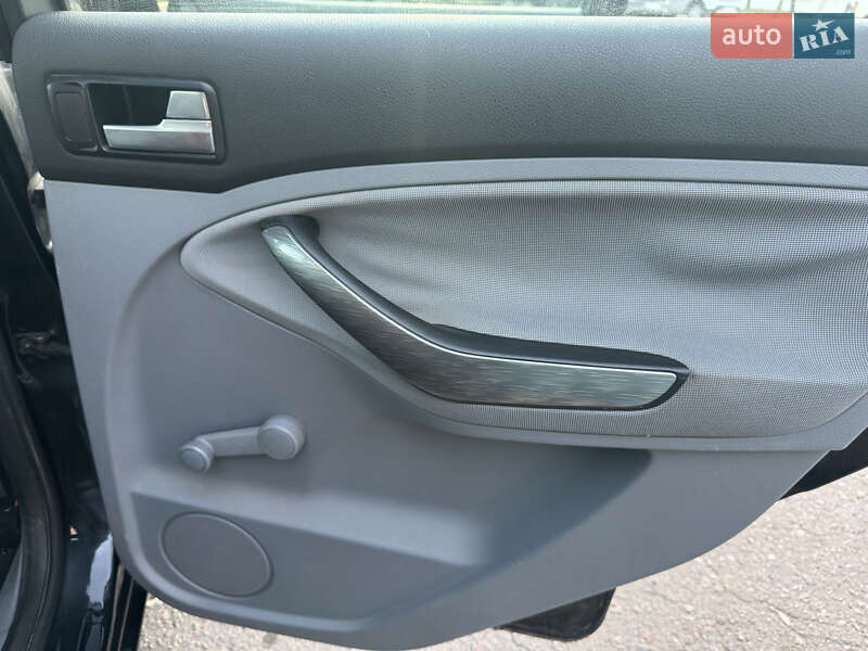 Хэтчбек Ford Focus 2008 в Кривом Роге