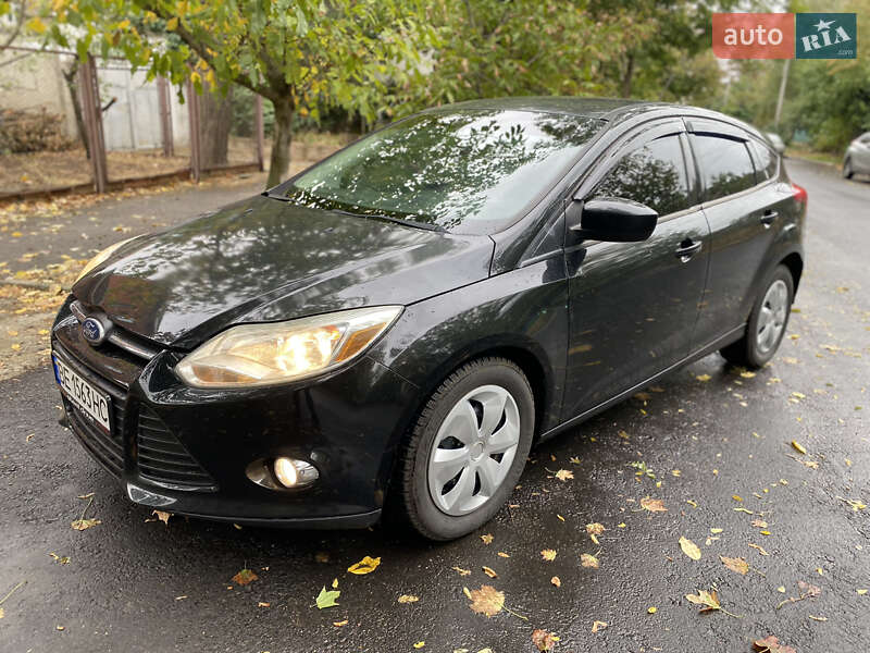 Хетчбек Ford Focus 2011 в 