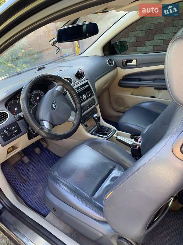 Хетчбек Ford Focus 2005 в 