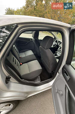 Хэтчбек Ford Focus 2010 в 