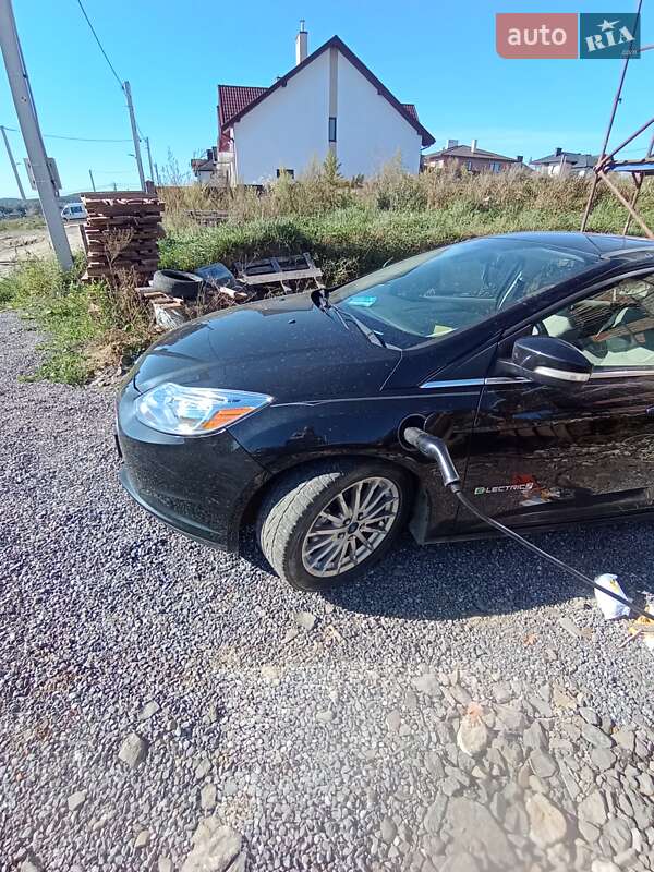 Хэтчбек Ford Focus 2012 в Львове