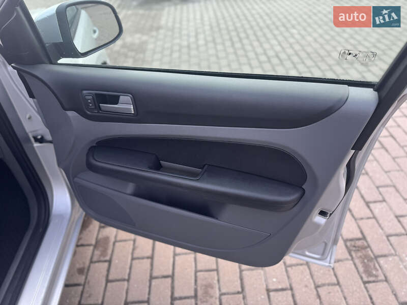 Универсал Ford Focus 2009 в Ровно