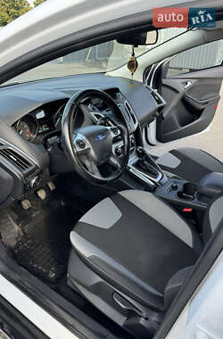 Хэтчбек Ford Focus 2013 в 