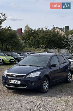 Хэтчбек Ford Focus 2011 в 