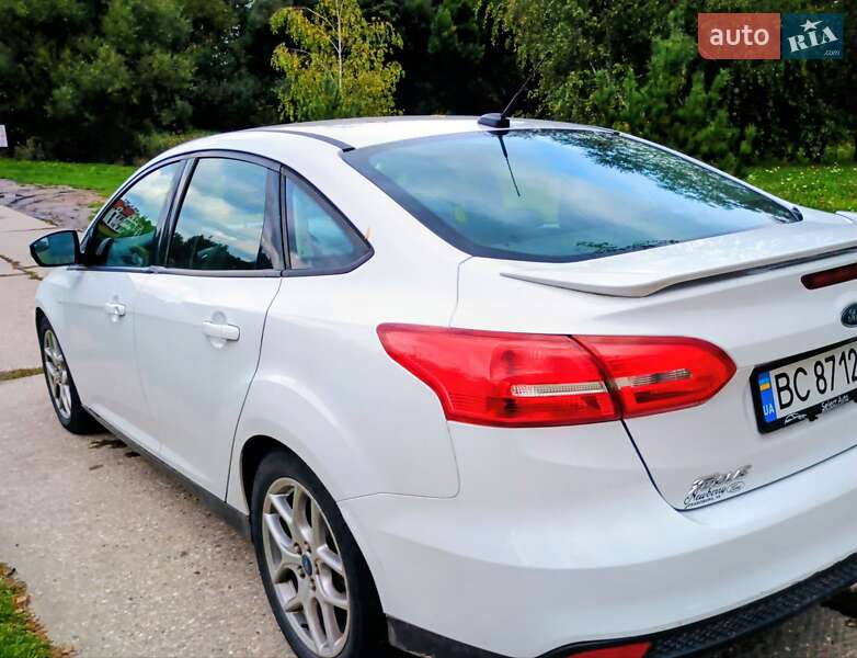 Седан Ford Focus 2015 в Львові