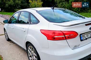 Седан Ford Focus 2015 в 