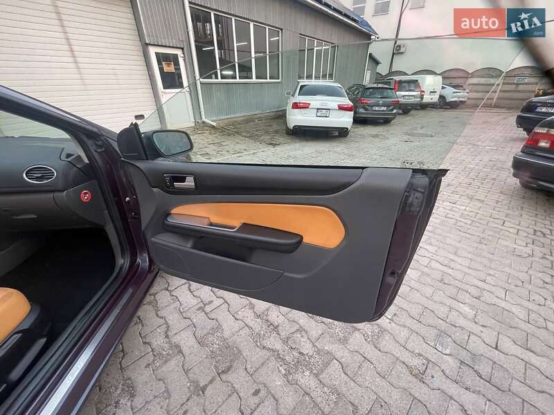 Кабриолет Ford Focus 2008 в Ровно