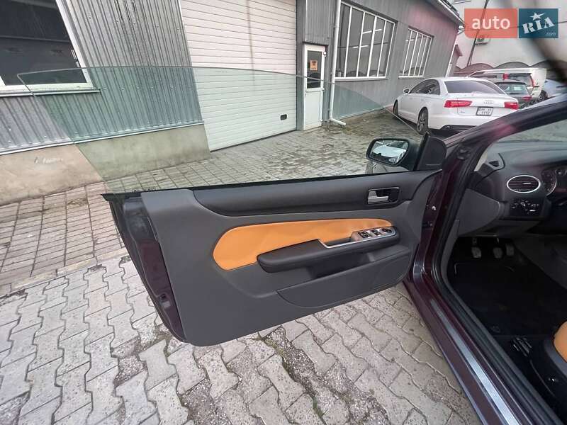 Кабриолет Ford Focus 2008 в Ровно