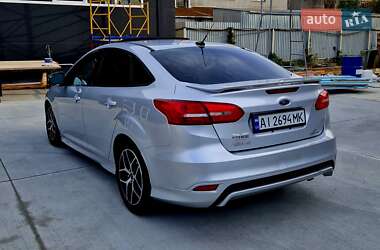 Седан Ford Focus 2015 в 