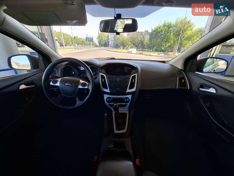 Универсал Ford Focus 2014 в Николаеве фото 24 Универсал Ford Focus 2014 в Николаеве