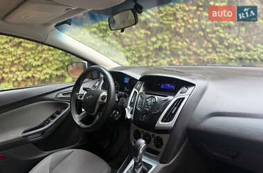Седан Ford Focus 2011 в 