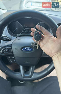 Седан Ford Focus 2018 в 